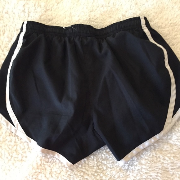 Nike Dri-Fit Black shorts, Sz child’s small - Picture 3 of 4